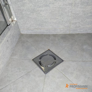 Трап для внутренних помещений HL310NPr DN50/75/110 с сухим сифоном "Primus" 123х123мм