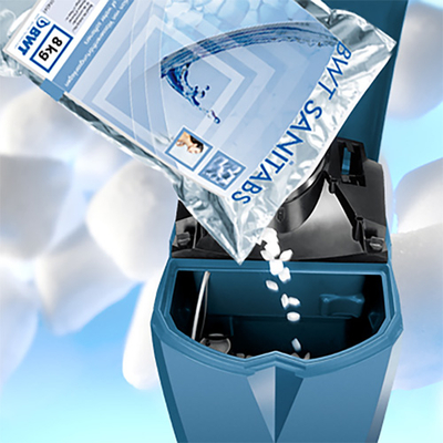 Таблетована сіль BWT Sanitabs, мішок 8 кг, для регенерації та дезінфекції води (94241)